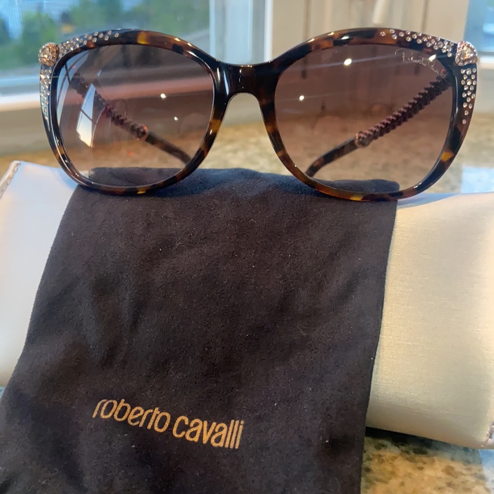 Roberto Cavalli Sunglasses - Picture 2 of 5